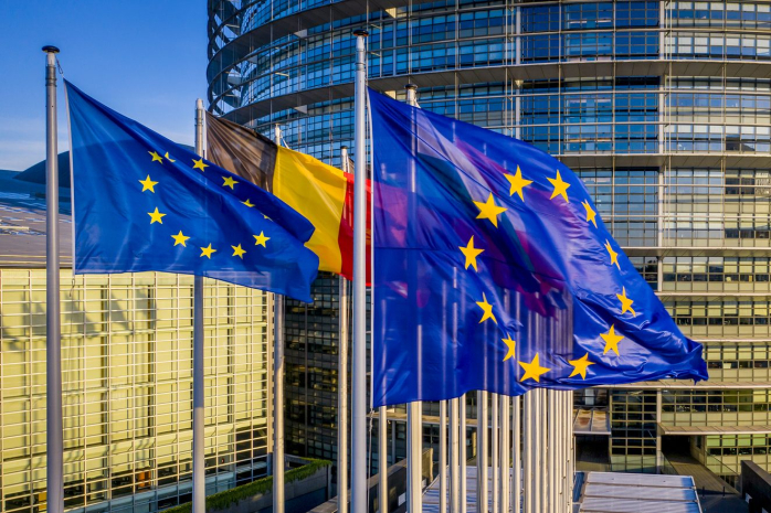 ЕС принял десятый пакет санкций против России