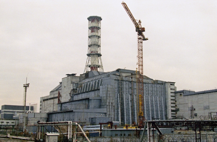 Чернобыльский саркофаг разрушается