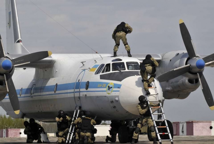 Разведка США узнала о новом способе проноса бомб в самолеты