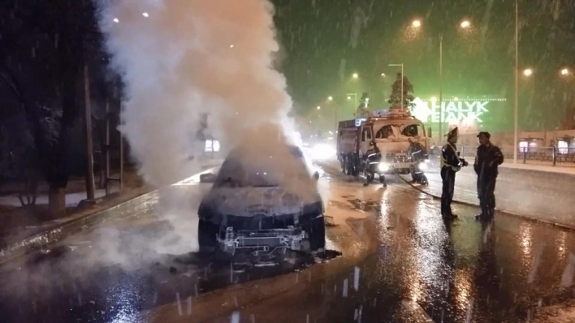 Автопожар в Алматы (ВИДЕО)