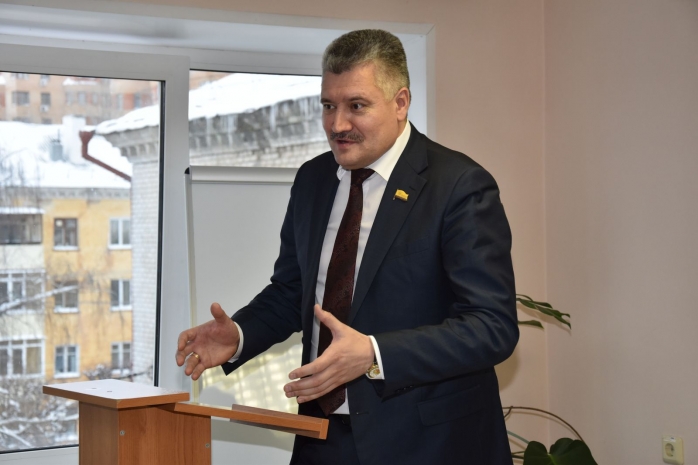 Министр Чувашии: Секс с семью мужчинами приводит к бесплодию