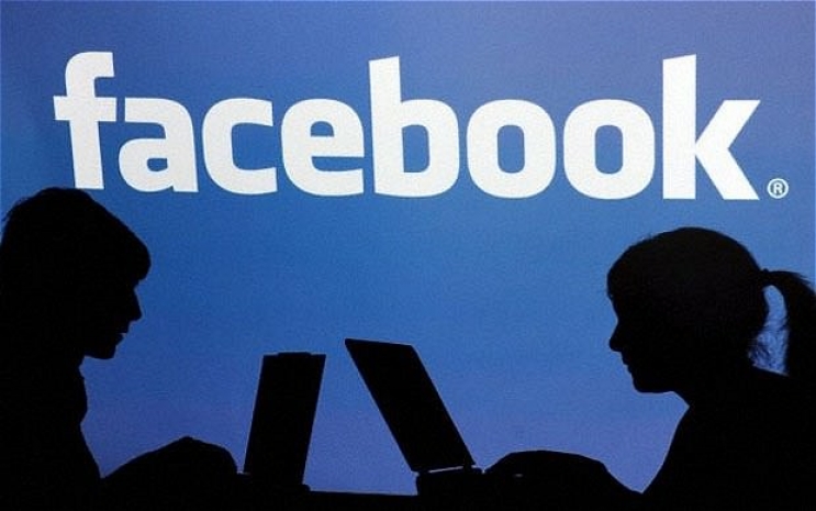 В Иране за сообщения в Facebook осудили 8 человек