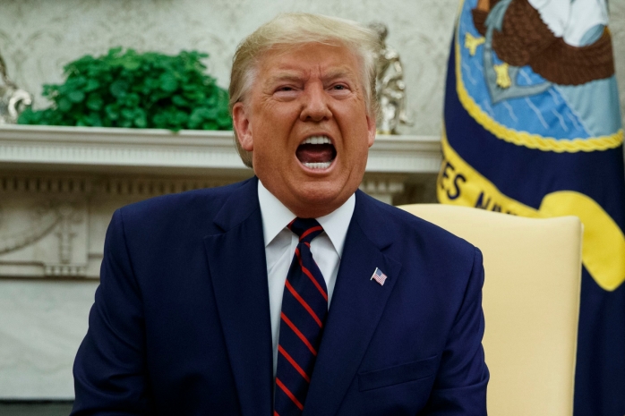 Из-за лжи о коронавирусе Facebook удалил видео Трампа