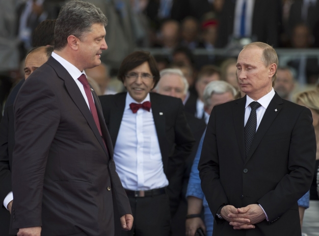 Путин объяснил, почему не отвечает на звонки Порошенко