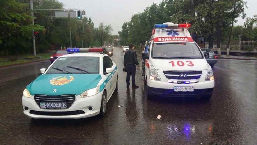 ДТП с участием автобуса: 5 человек доставлены в больницы Алматы