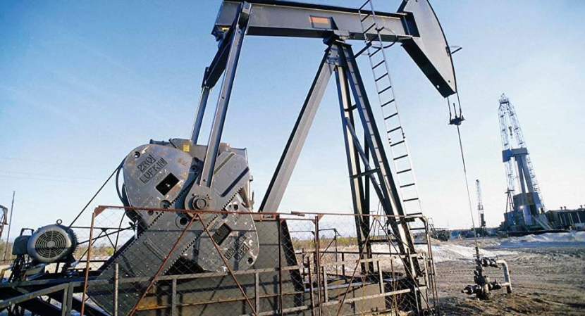 Нефть подешевела