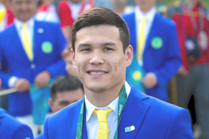 Титула чемпиона мира лишился Данияр Елеусинов