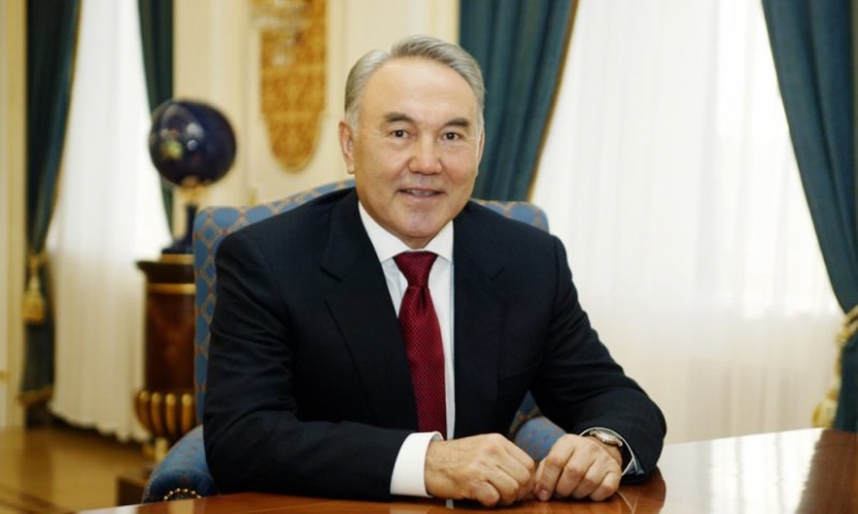 Назарбаев здоров и до декабря 2016 года никуда не уйдет