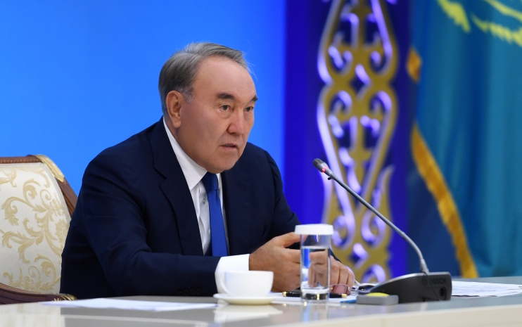 Назарбаев поручил принять меры для оздоровления экологии в Карагандинской области