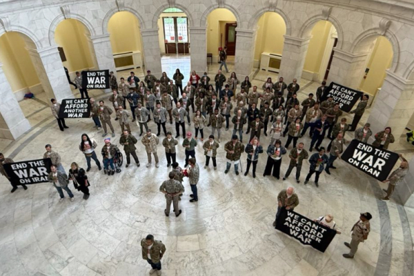 Американские ветераны протестуют против войны: десятки арестованных
