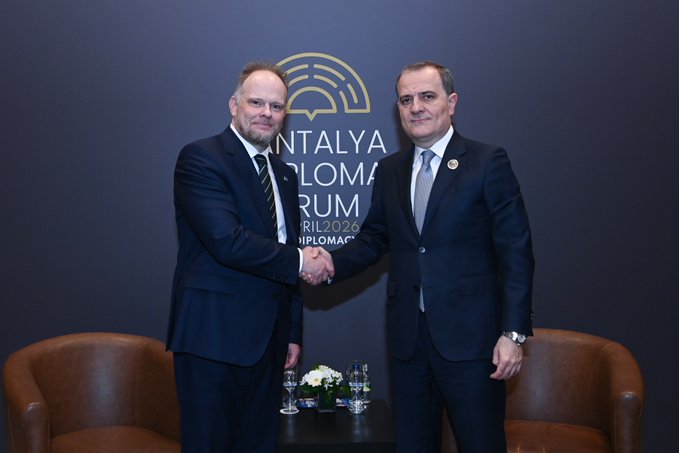 Байрамов обсудил с представителем НАТО развитие партнерства и региональную безопасность