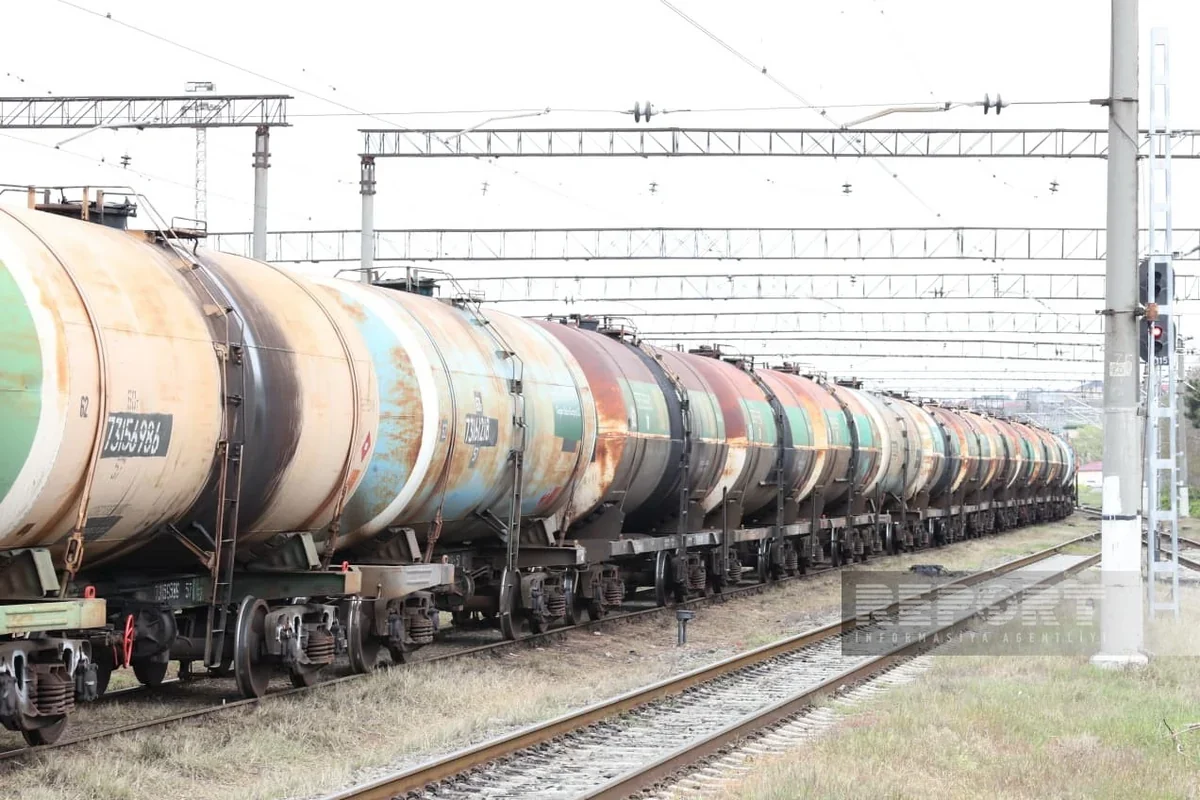 Азербайджан сегодня отправит в Армению очередную партию дизтоплива