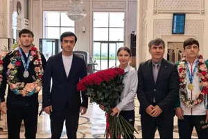 Чемпионов Азии встретили как героев: таджикские дзюдоисты получили по 100 тысяч сомони