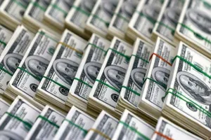 Более 198 миллионов долларов составили валютные интервенции Нацбанка