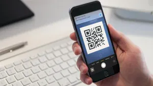 В Алматинских ЦОНах QR-кодом можно оплатить за паспорт и удостоверение личности