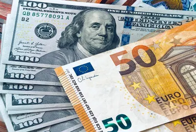 Доллар Қазақстанда аптаны төмендеумен бастады