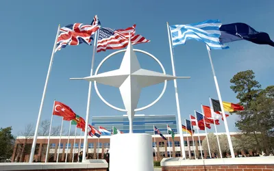 США рассматривает выход из состава НАТО